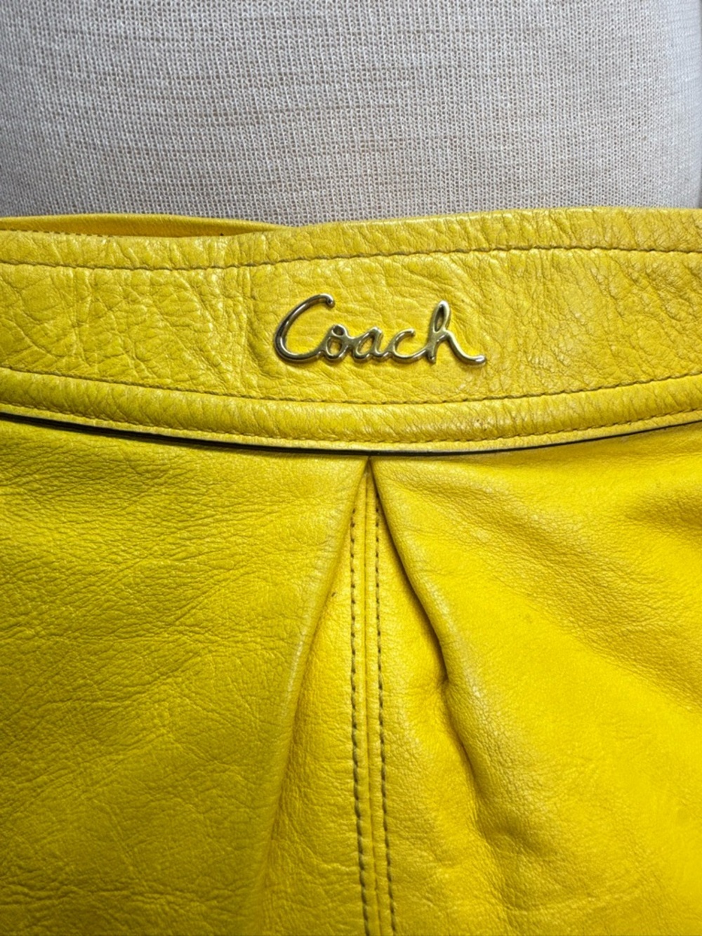 Coach Ashley Hippie Yellow Leather Shoulder Bag F20114 - Picture 4 of 16